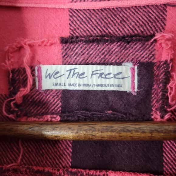 We the Free Oversized Pink Raw Hem Button Down Plaid Shirt Size Small - Picture 3 of 10
